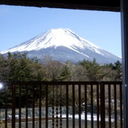 リビングから見る富士山居間